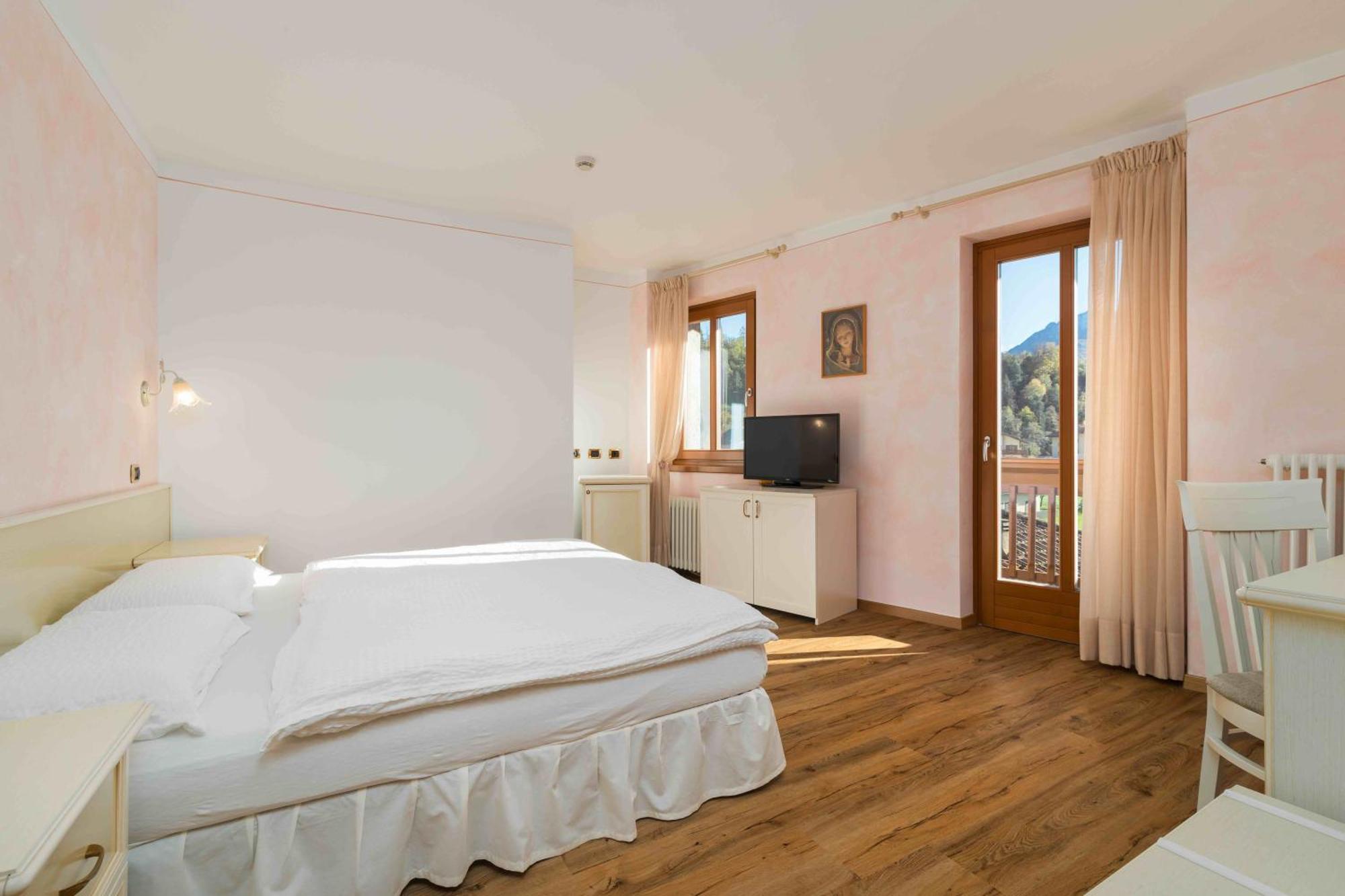 Hotel Opinione Dimora Storica San Lorenzo Dorsino Kültér fotó